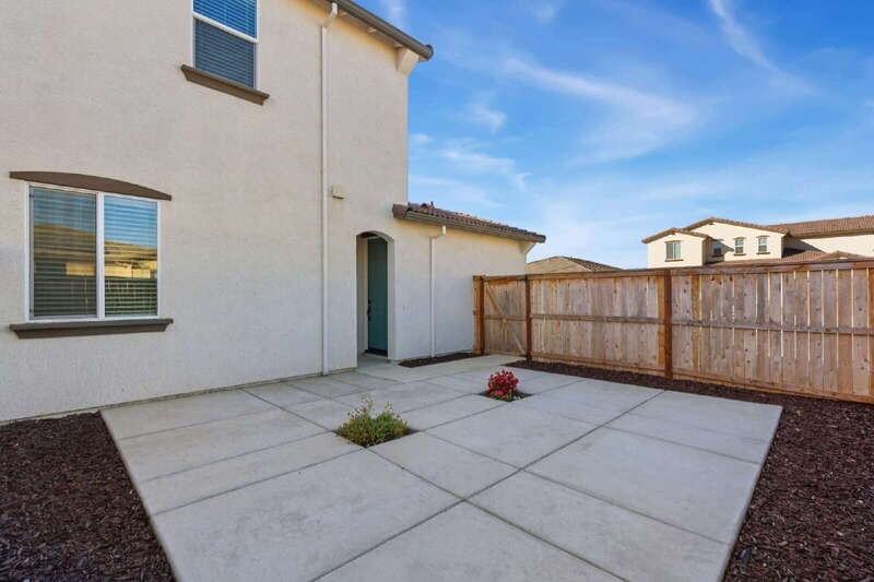 12700 Crossbill Way - Photo 2 of 7