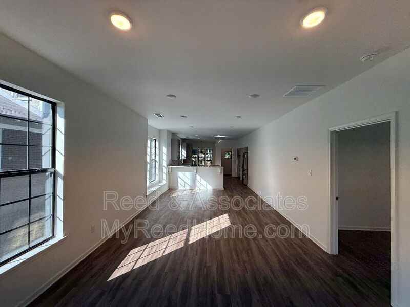 1878 Walker Ave - Photo 6 of 21