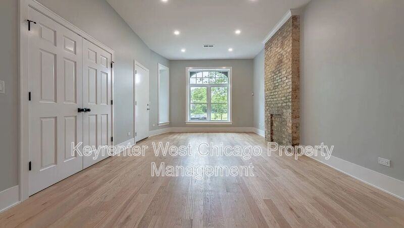 3246 W Fulton Blvd #1 - Photo 2 of 15
