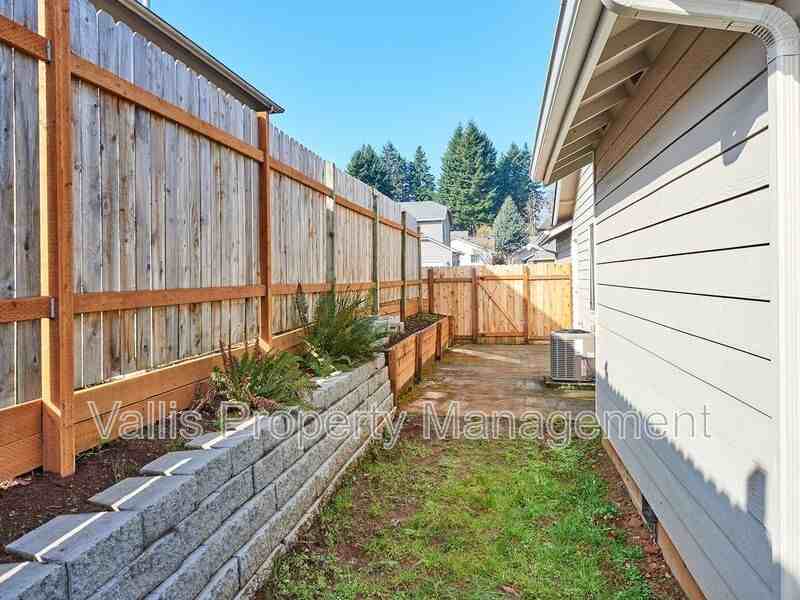 5877 Cobalt Loop Se - Photo 7 of 35