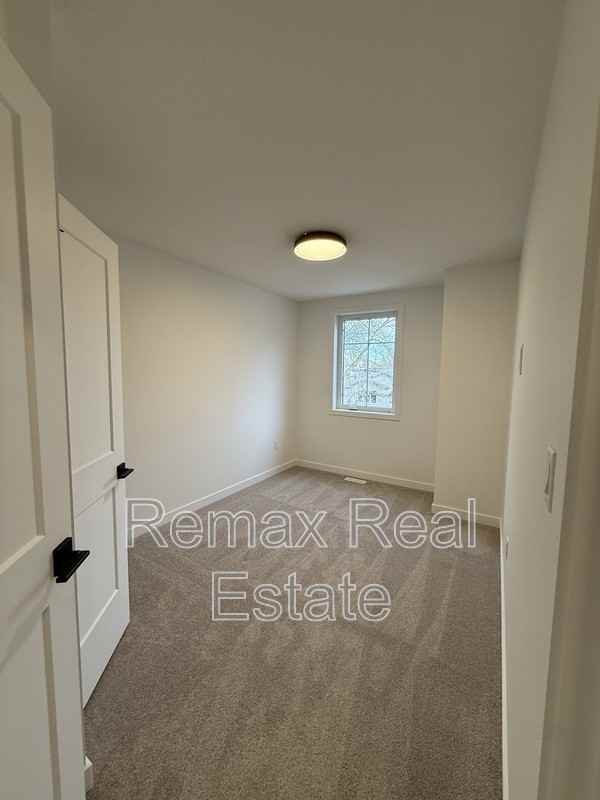 12114 124 St Nw #MAIN - Photo 7 of 10