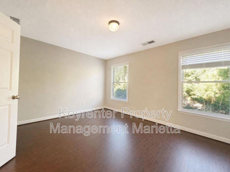 302 Rosemont Park Ln - Photo 7 of 38