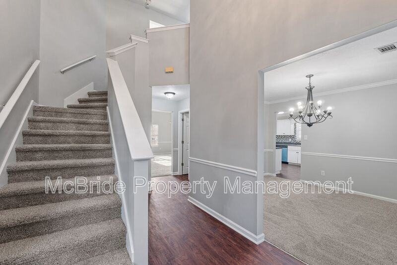 6202 Freedom Cir - Photo 4 of 38