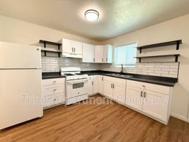featured image of 2100 High St Se