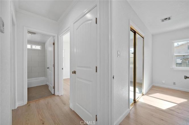 2252 S San Antonio Ave - Photo 5 of 15
