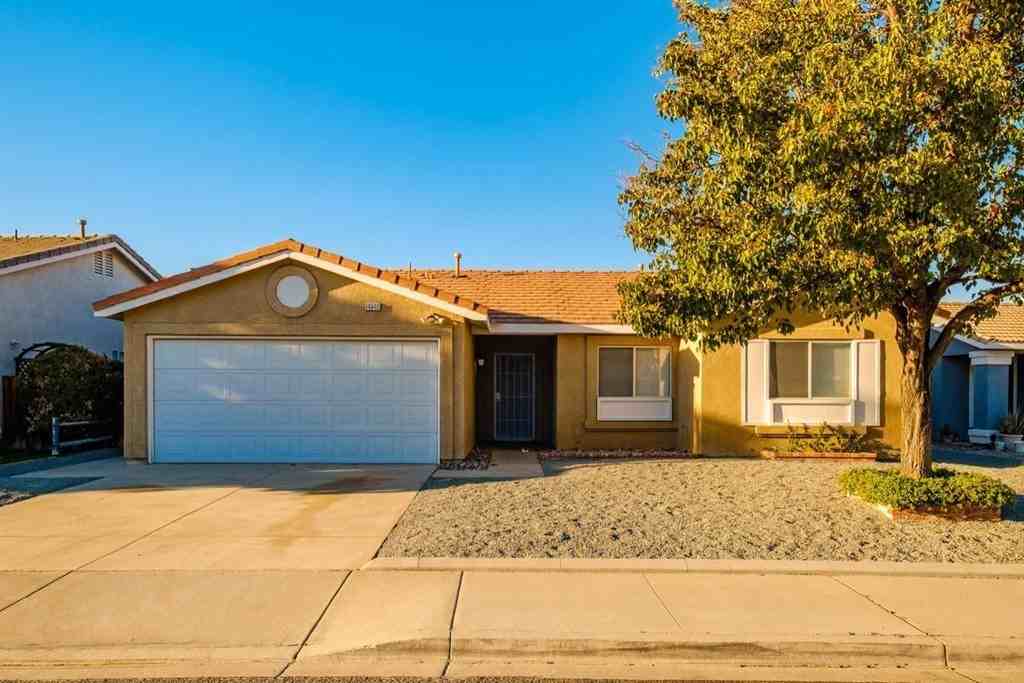 14040 Estate Way - Photo 2 of 15
