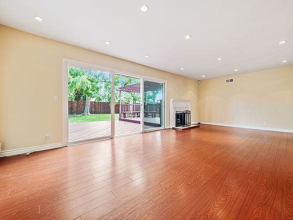 6302 Villa Rosa Dr - Photo 5 of 28
