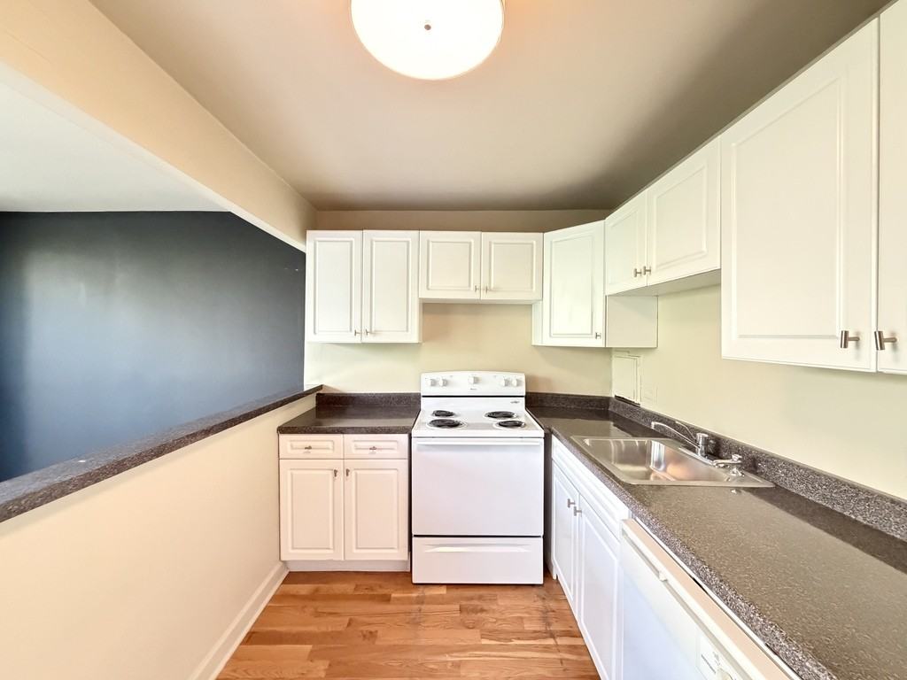 1446 N Dearborn St #5E - Photo 4 of 21