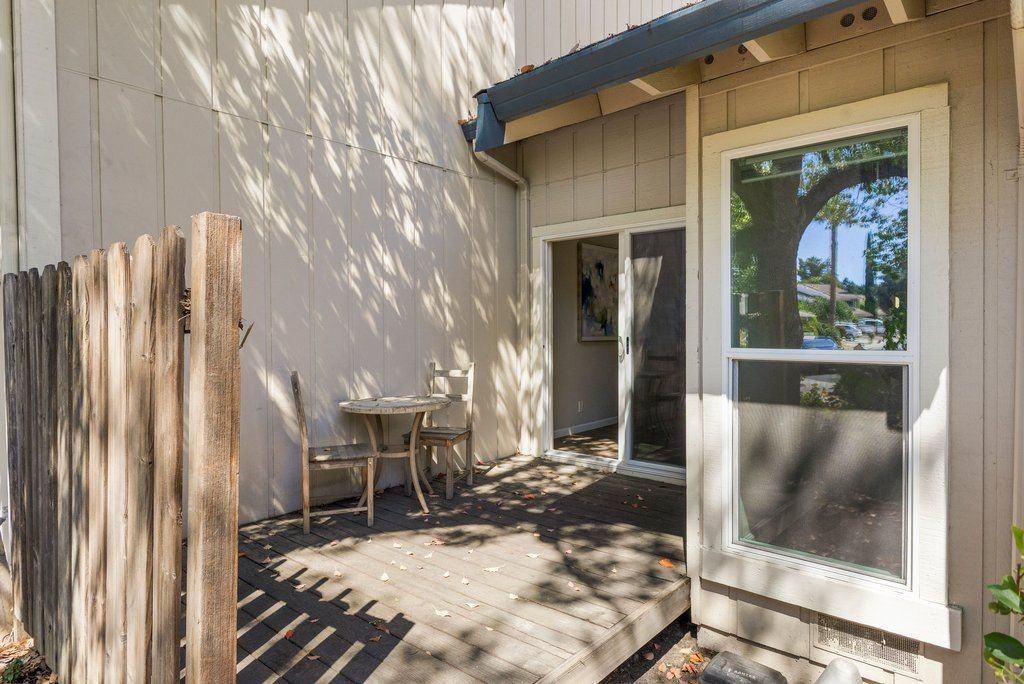 1299 Sheppard Ct - Photo 7 of 39