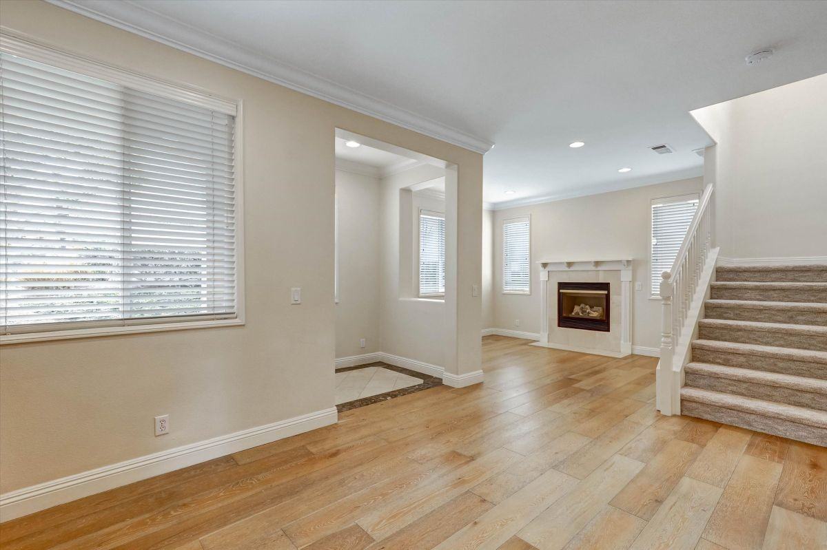 117 Caravan - Photo 2 of 25