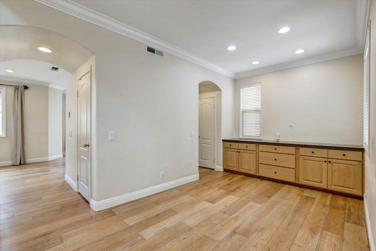 117 Caravan - Photo 5 of 25