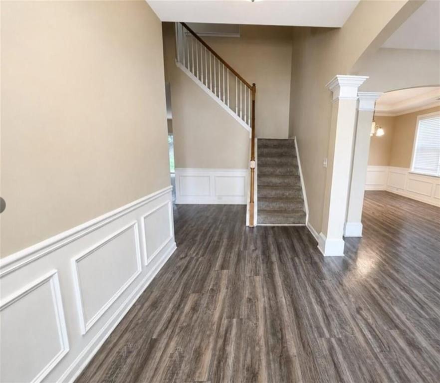 562 Preserve Park Dr - Photo 2 of 21