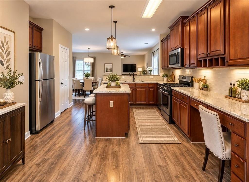 562 Preserve Park Dr - Photo 5 of 21
