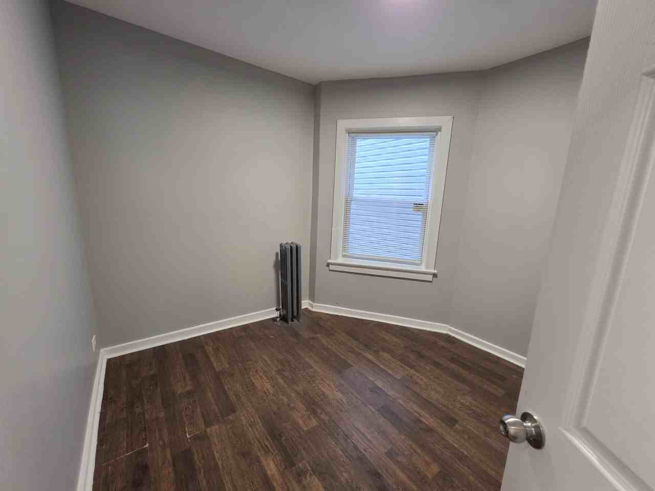 6420 S Rhodes Ave #1 - Photo 5 of 20