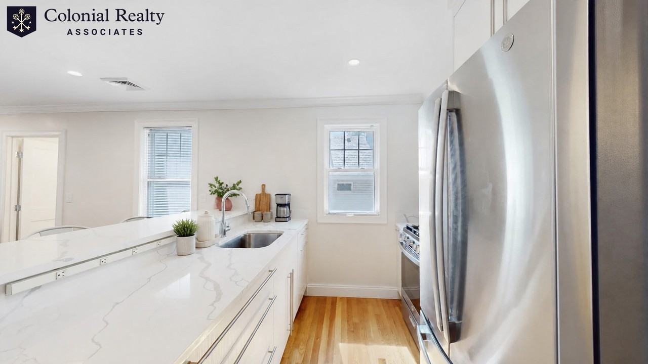 35 Crosby Rd #1 - Photo 4 of 17