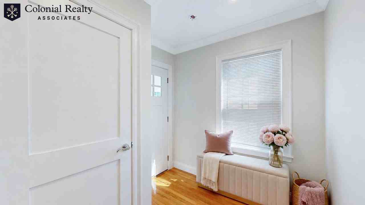 35 Crosby Rd #1 - Photo 5 of 17