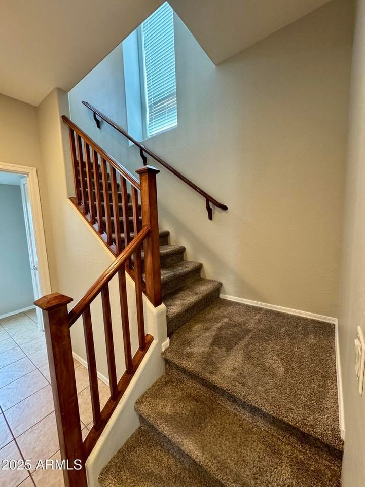 419 N Ranger Ct - Photo 5 of 11