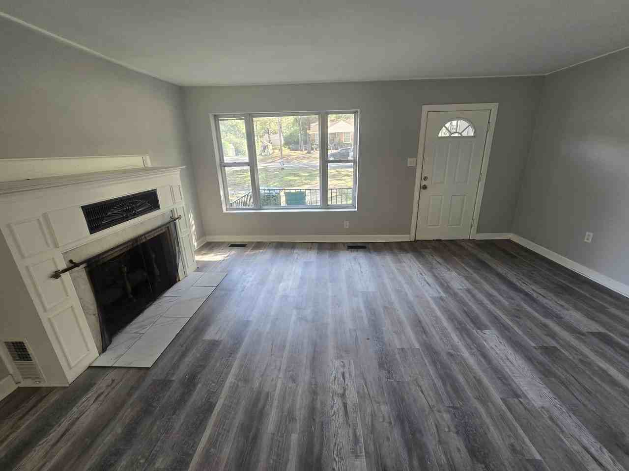1400 S Pierce St - Photo 3 of 16