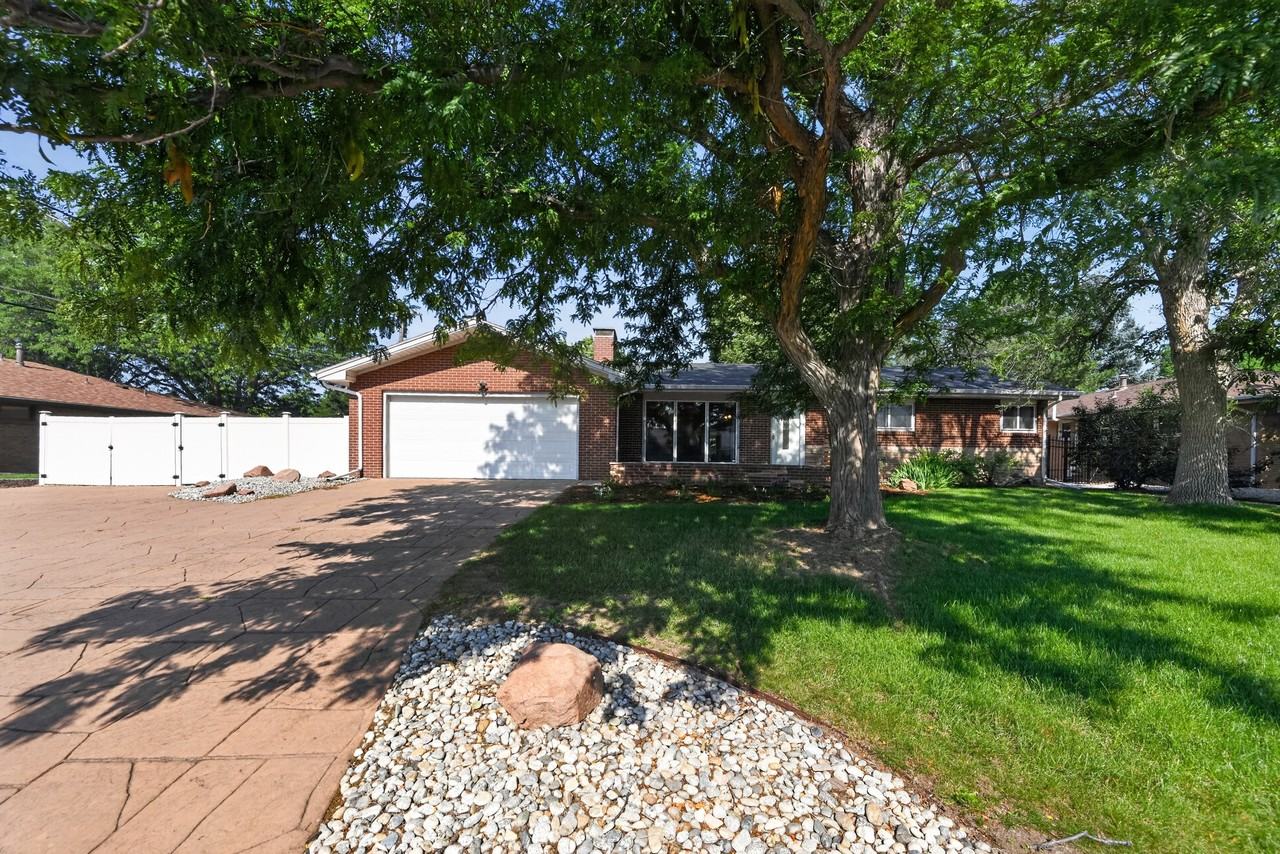 2105 51st Ave - Photo 3 of 43