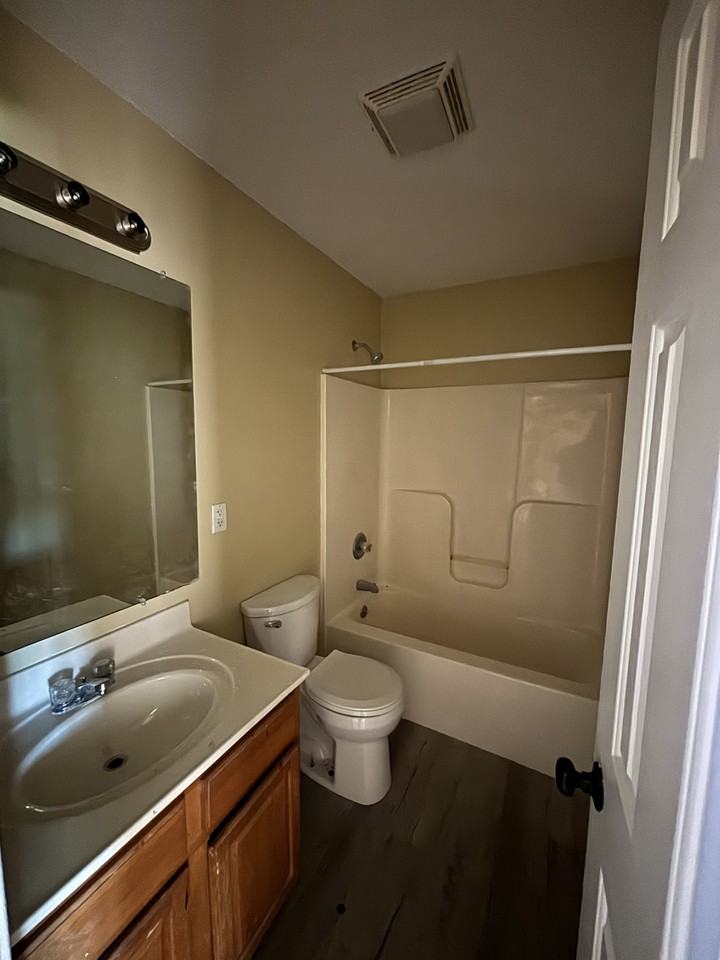 533 Bluff Ave - Photo 7 of 8