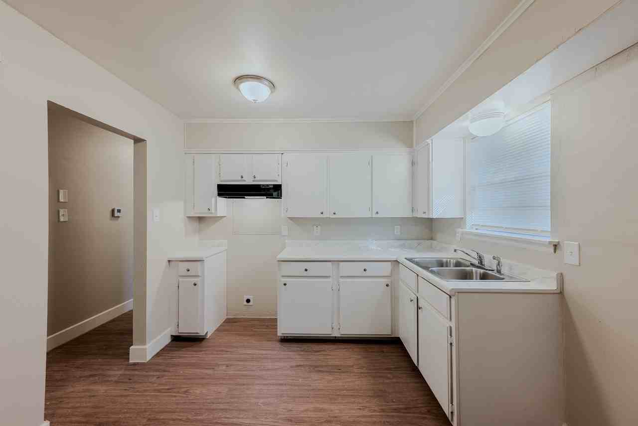 6909 Fairfield Dr - Photo 5 of 15