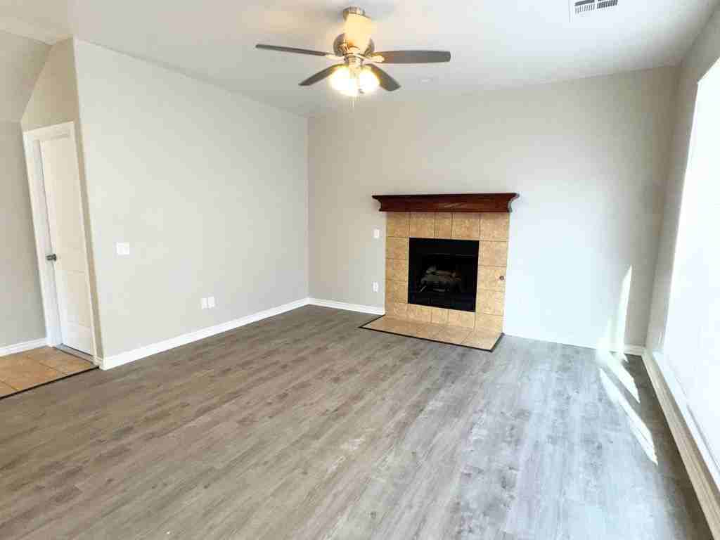 12024 Garden Dr - Photo 2 of 19