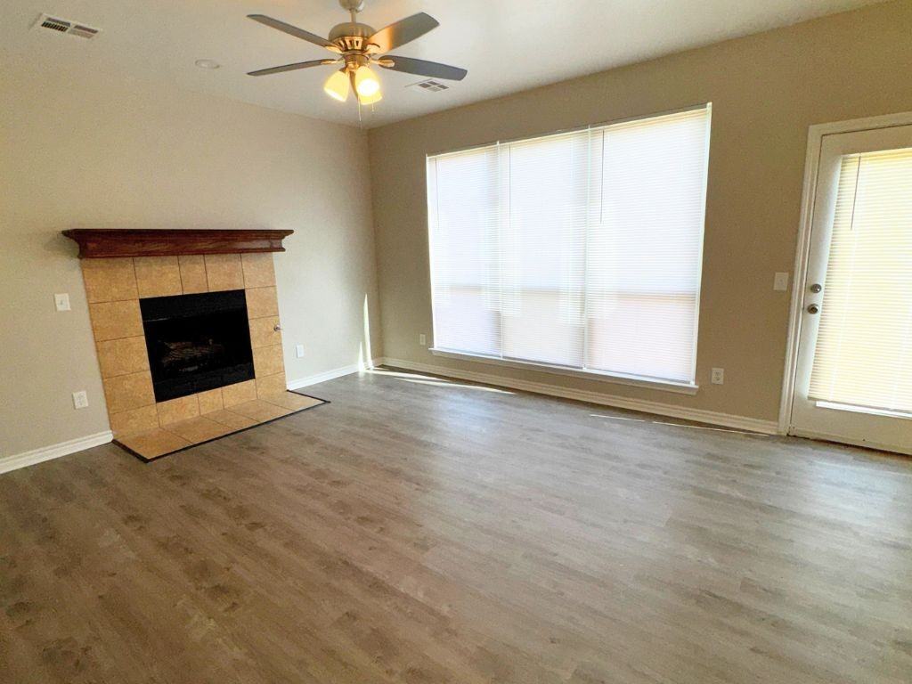 12024 Garden Dr - Photo 4 of 19