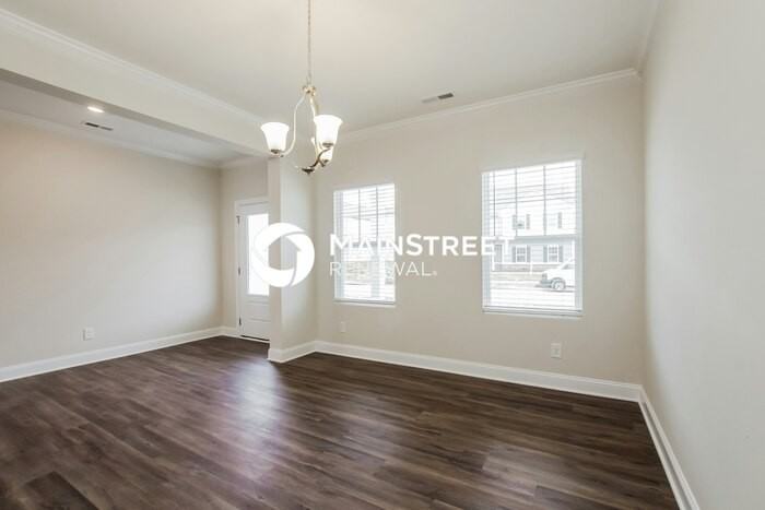 3903 Allenby Pl - Photo 7 of 17