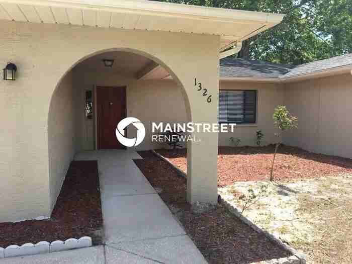1326 Aladdin Rd - Photo 4 of 19