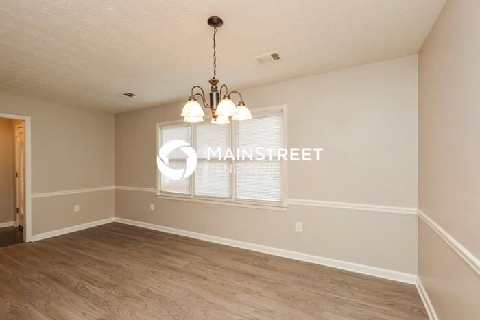 185 Laurel Way - Photo 4 of 16