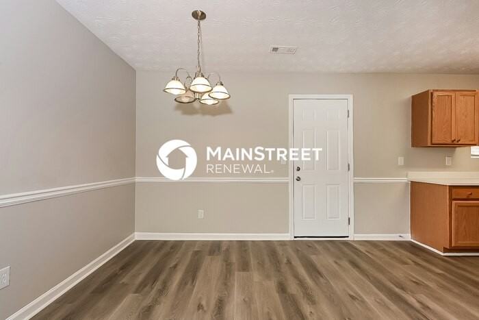 6180 Culver Dr - Photo 4 of 16