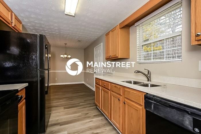 6180 Culver Dr - Photo 6 of 16