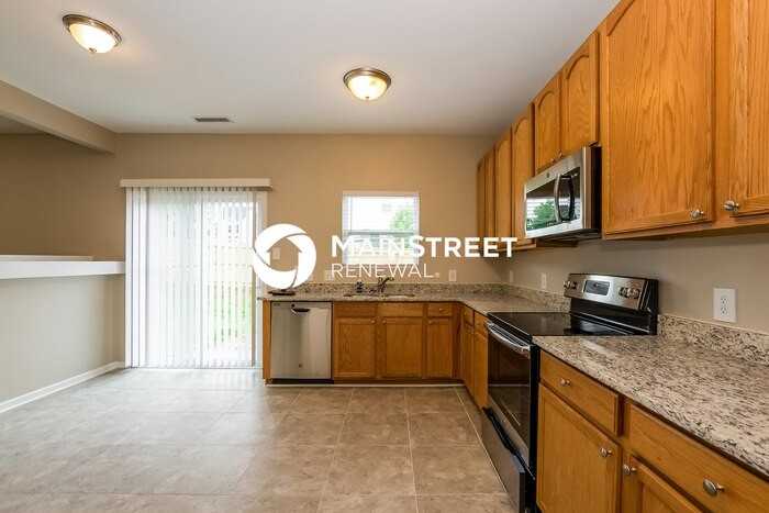 347 Kendall Dr - Photo 7 of 17