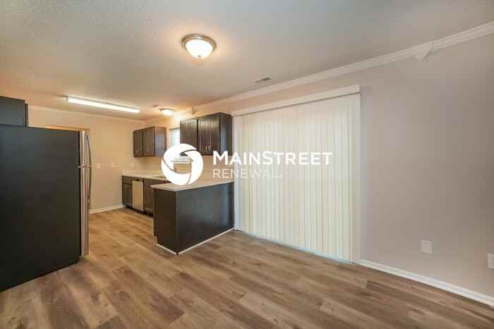 6658 Ahern Ct - Photo 6 of 17