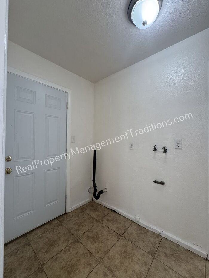 16845 E Palmdale Blvd - Photo 6 of 16