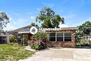 featured image of 7013 Yule Ln