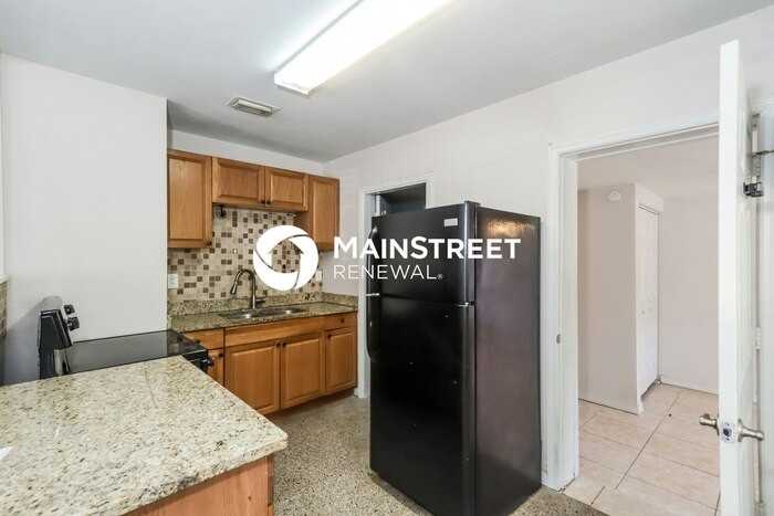 7013 Yule Ln - Photo 6 of 16