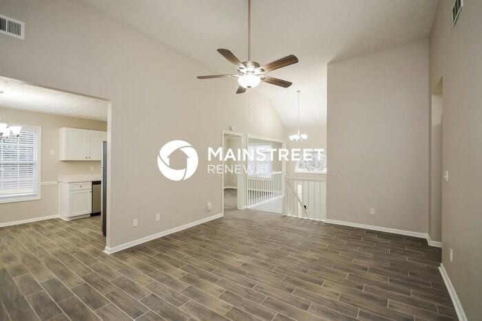 30 Saratoga Pt - Photo 4 of 17