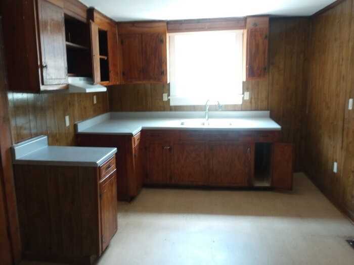 212 D St - Photo 6 of 7