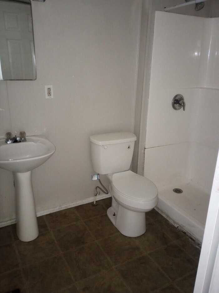 212 D St - Photo 7 of 7