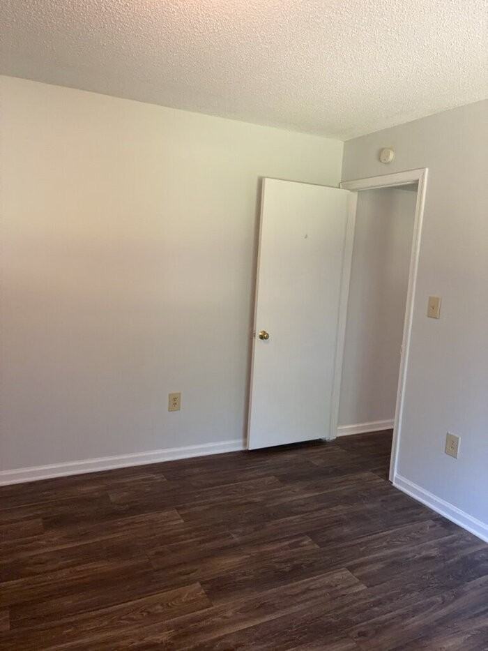 225 Breazeale St #31 - Photo 4 of 9