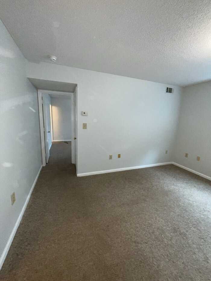 225 Breazeale St #31 - Photo 6 of 9