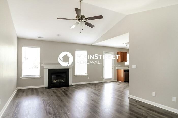 5605 Fairway Forest Dr - Photo 5 of 17