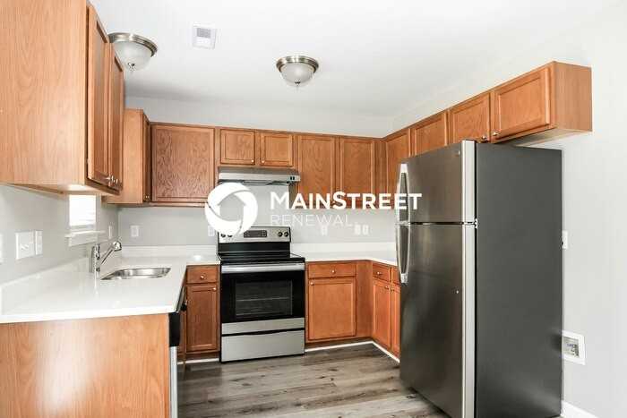 5605 Fairway Forest Dr - Photo 7 of 17