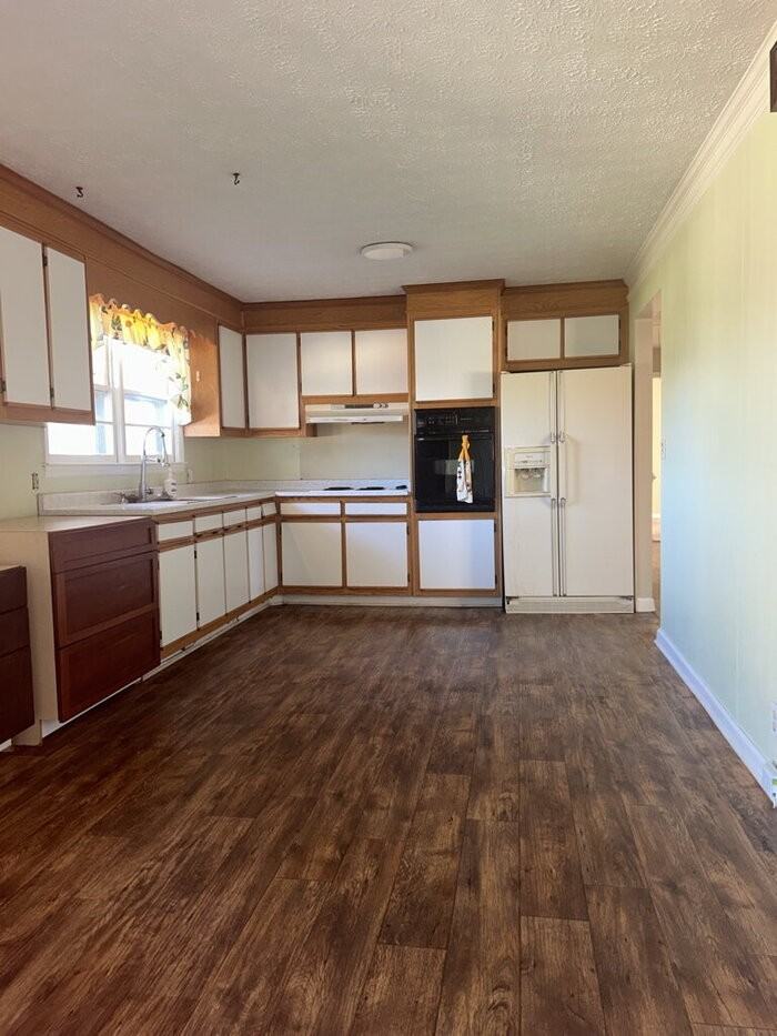 3921 Shady Grove Rd - Photo 5 of 22