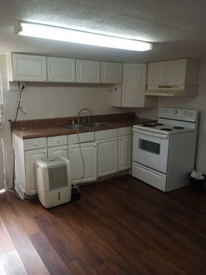 59 Oak St #B - Photo 5 of 11