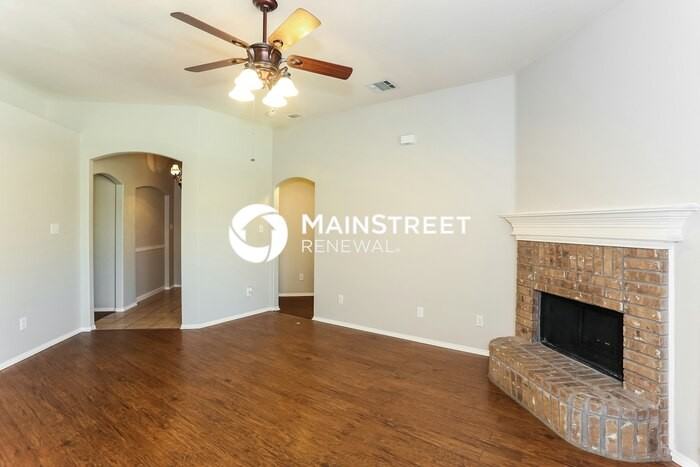 333 Choctaw Trl - Photo 4 of 15
