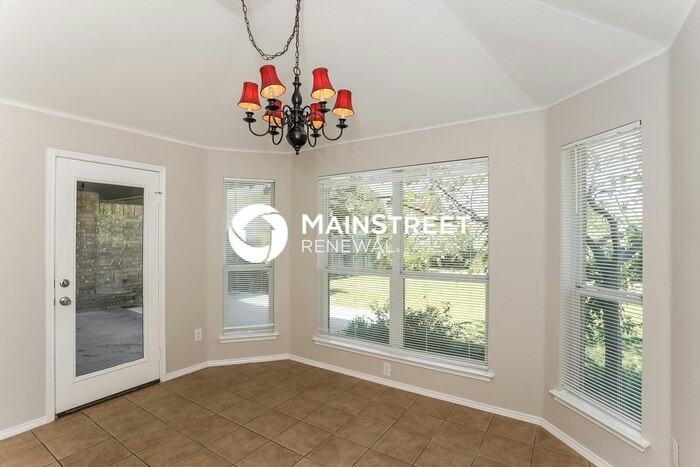 333 Choctaw Trl - Photo 5 of 15