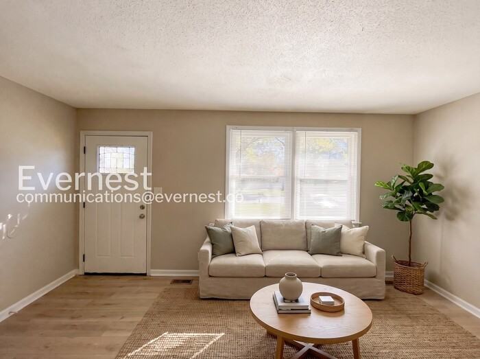 1846 Palamino Dr - Photo 3 of 24