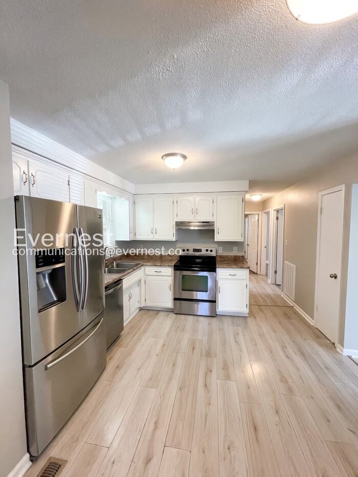 1846 Palamino Dr - Photo 5 of 24